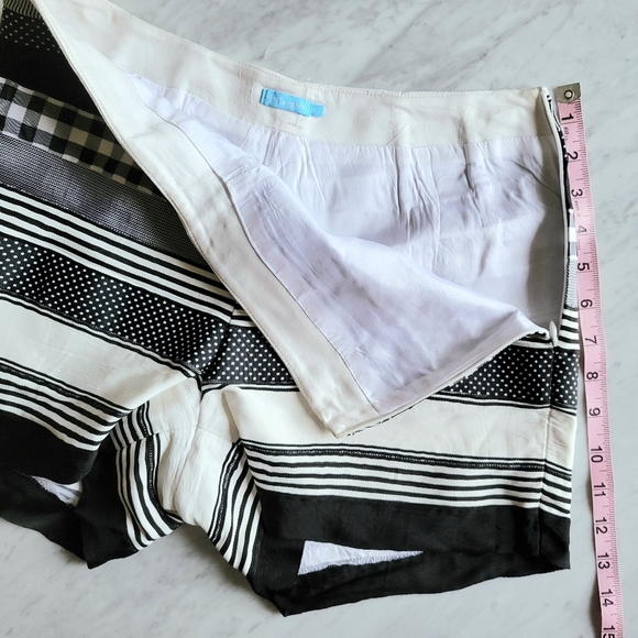J McLaughlin Shorts Black Cream Patchwork Stripe Plaid 0 - Picture 2 of 7